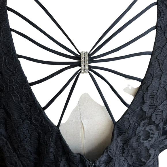 A S Elliot black lace cocktail dress with back rhinestone back accents size 24 - Picture 5 of 14